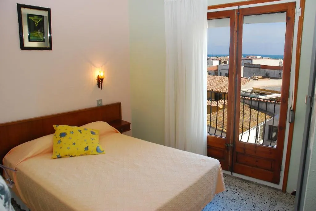 Hostal Restaurante El Roser L'Escala